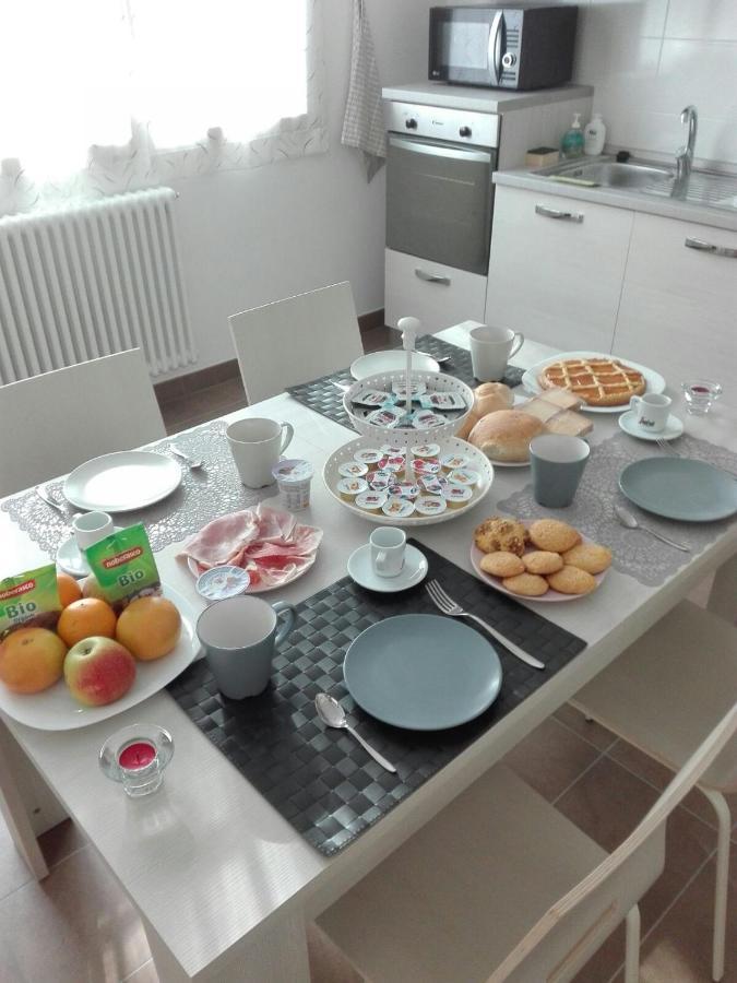 Rinaldi House Bed & Breakfast Torriana Екстериор снимка