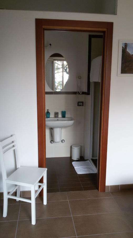 Rinaldi House Bed & Breakfast Torriana Екстериор снимка